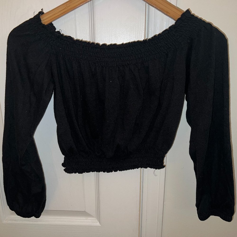American Eagle  Black Long Sleeve Crop Top